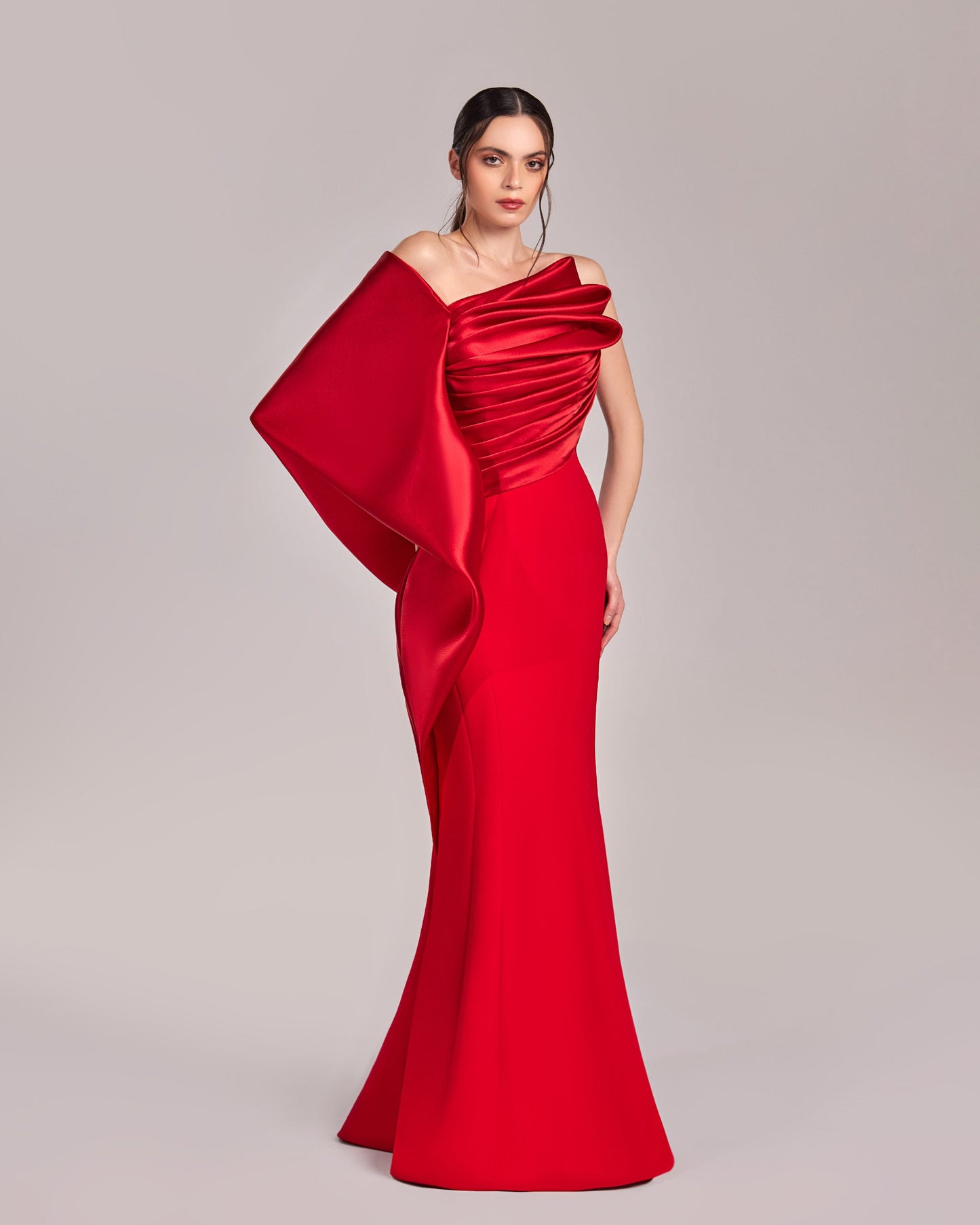 Exaggerated One-Shoulder Sleeve Red Mermaid Gown
