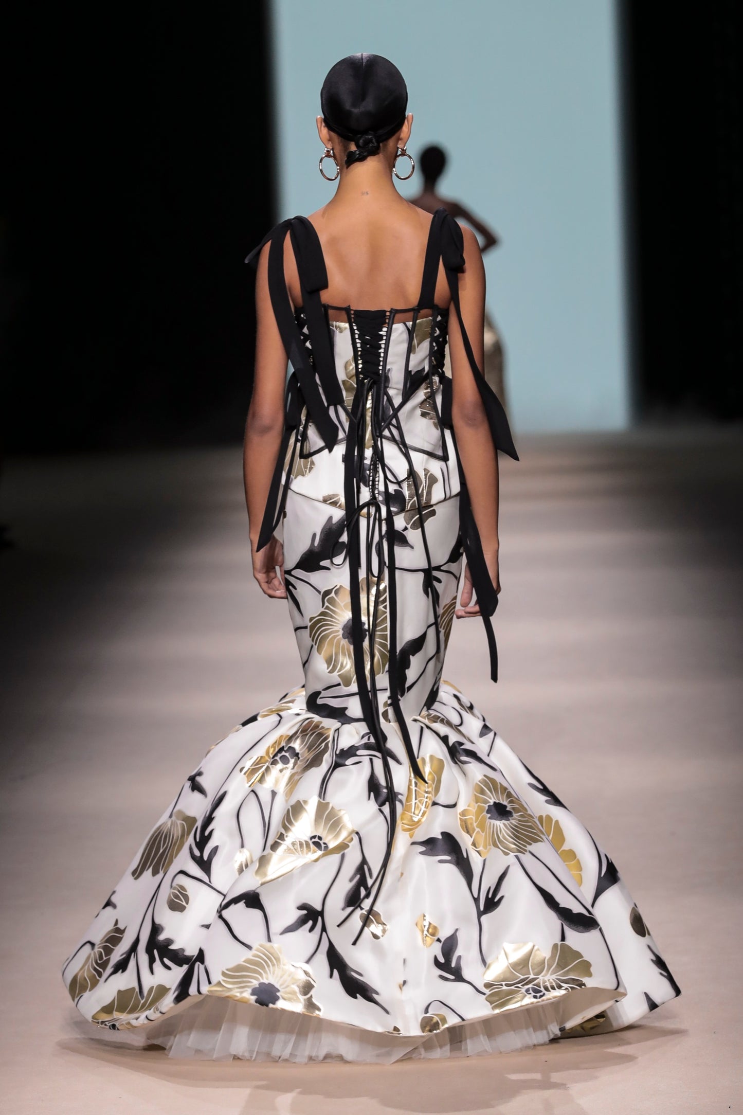 26-105 Dress & Complement